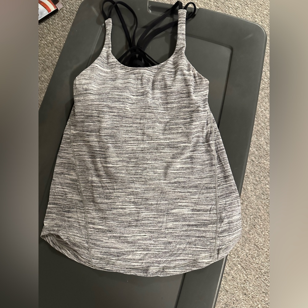 Lulu tank top with built in bar. Worn once